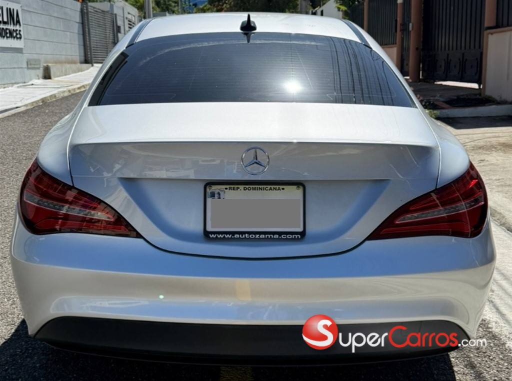 2019 Mercedes-Benz Clase CLA 180 — foto 3 / 12