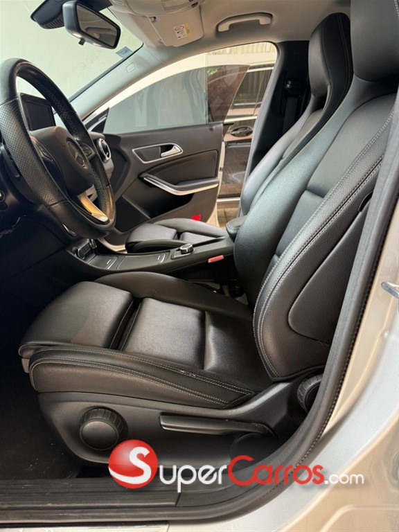 2019 Mercedes-Benz Clase CLA 180 — foto 7 / 12