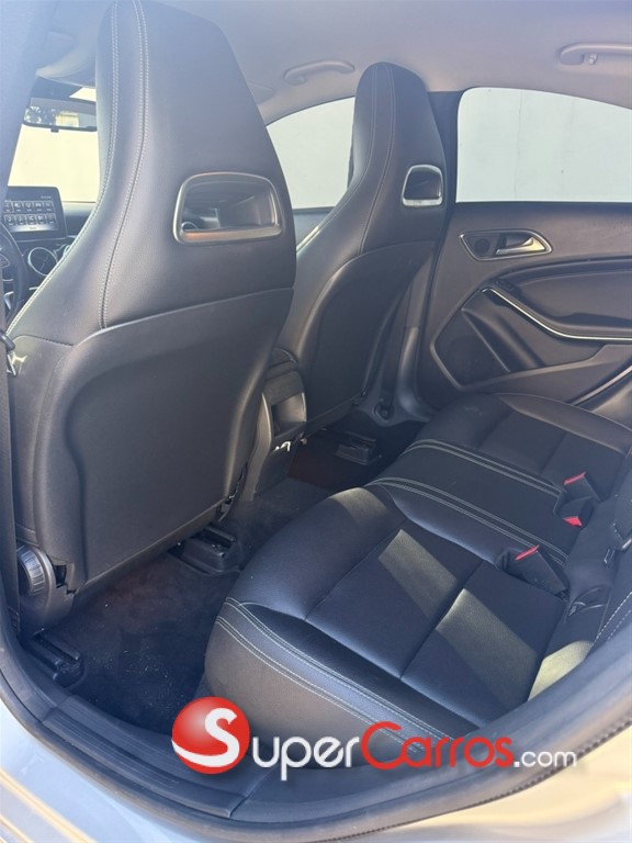 2019 Mercedes-Benz Clase CLA 180 — foto 9 / 12