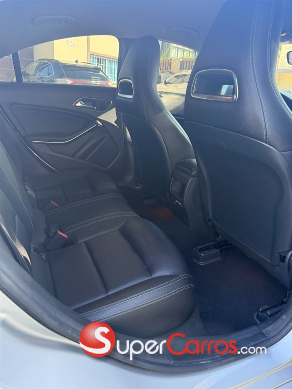 2019 Mercedes-Benz Clase CLA 180 — foto 10 / 12