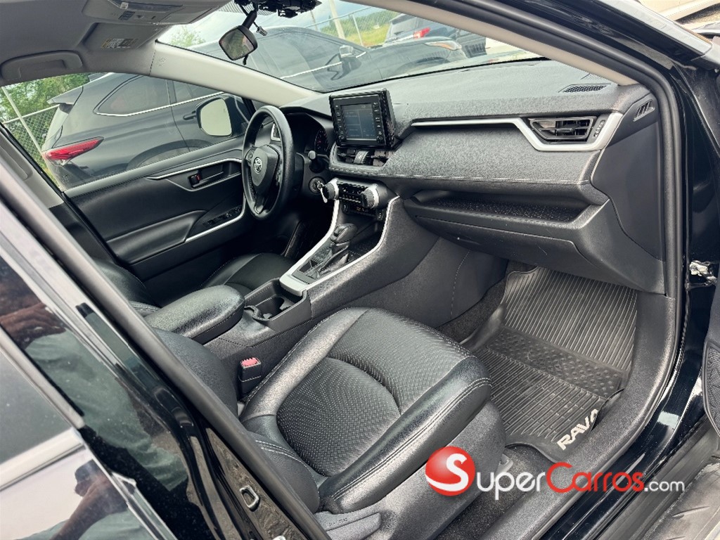 2019 Toyota RAV4 LE — foto 7 / 10