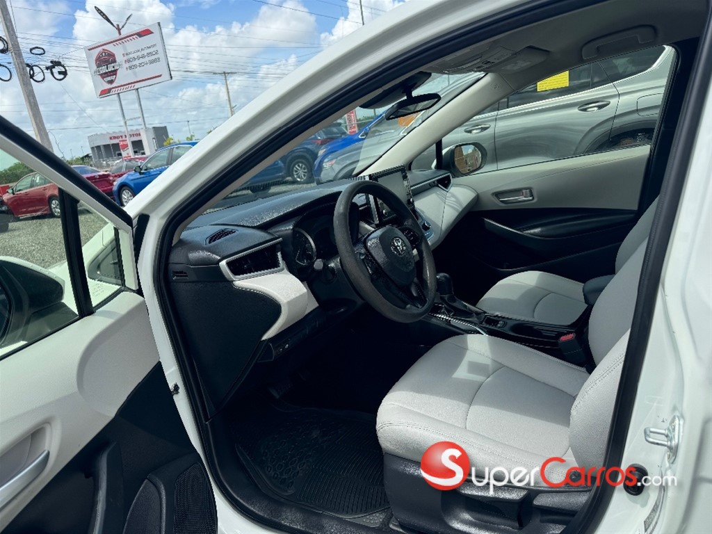 2020 Toyota Corolla LE — foto 9 / 10