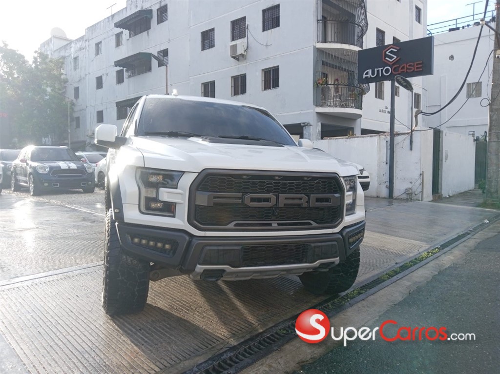 2019 Ford F 150 Raptor SVT — foto 2 / 12