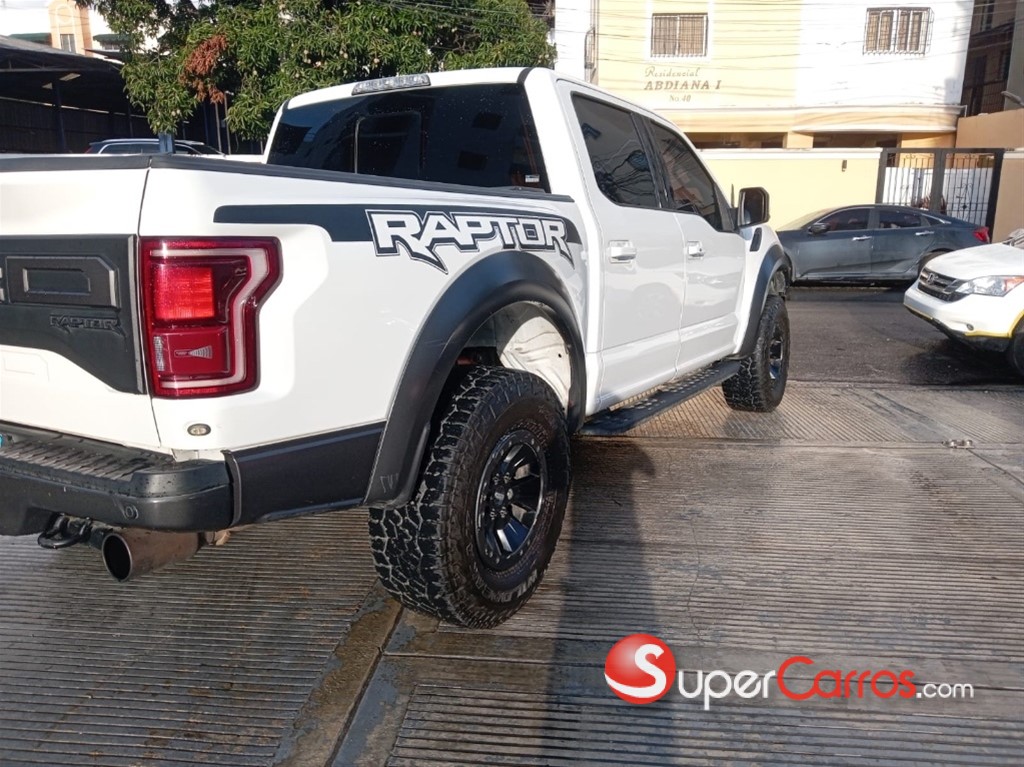 2019 Ford F 150 Raptor SVT — foto 3 / 12