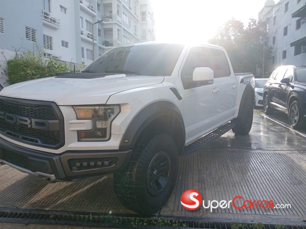 2019 Ford F 150 Raptor SVT — foto 4 / 12