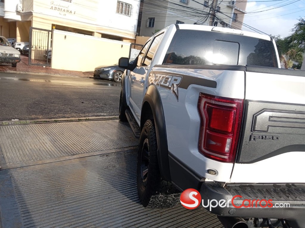 2019 Ford F 150 Raptor SVT — foto 5 / 12