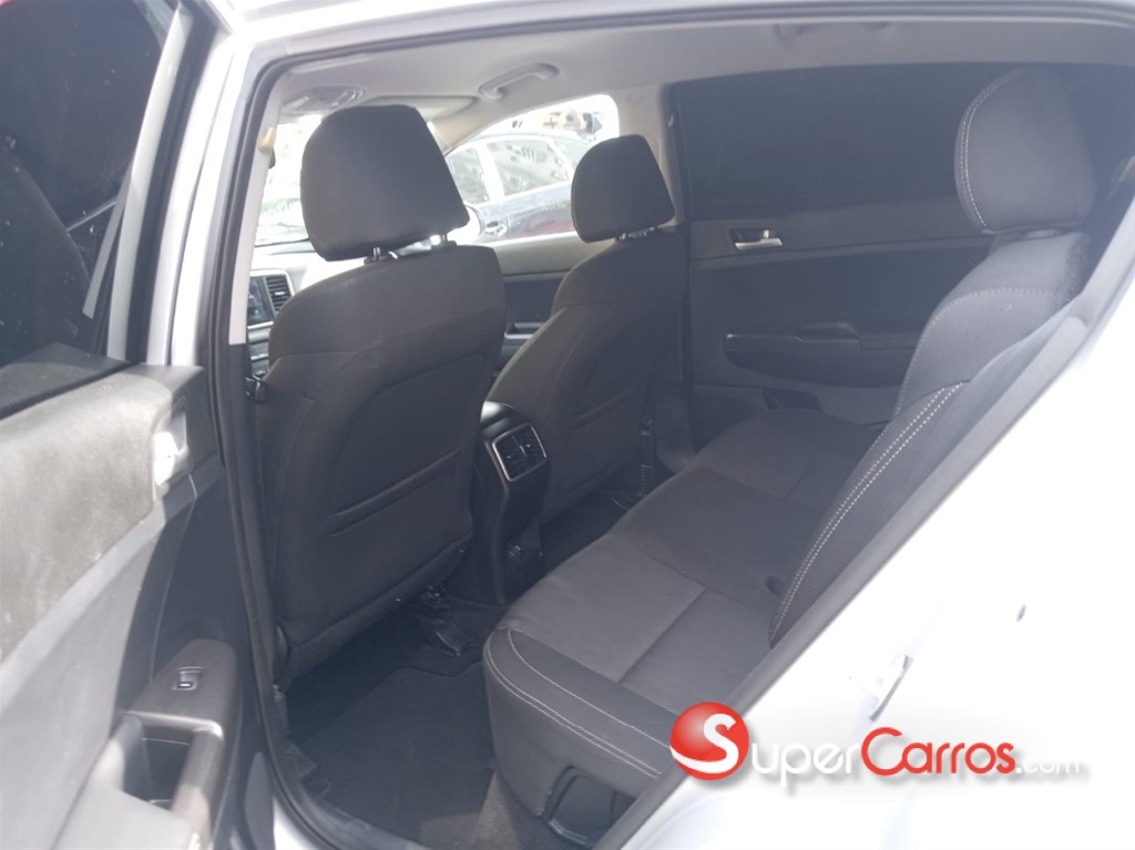 2020 Kia Sportage LX — foto 7 / 11