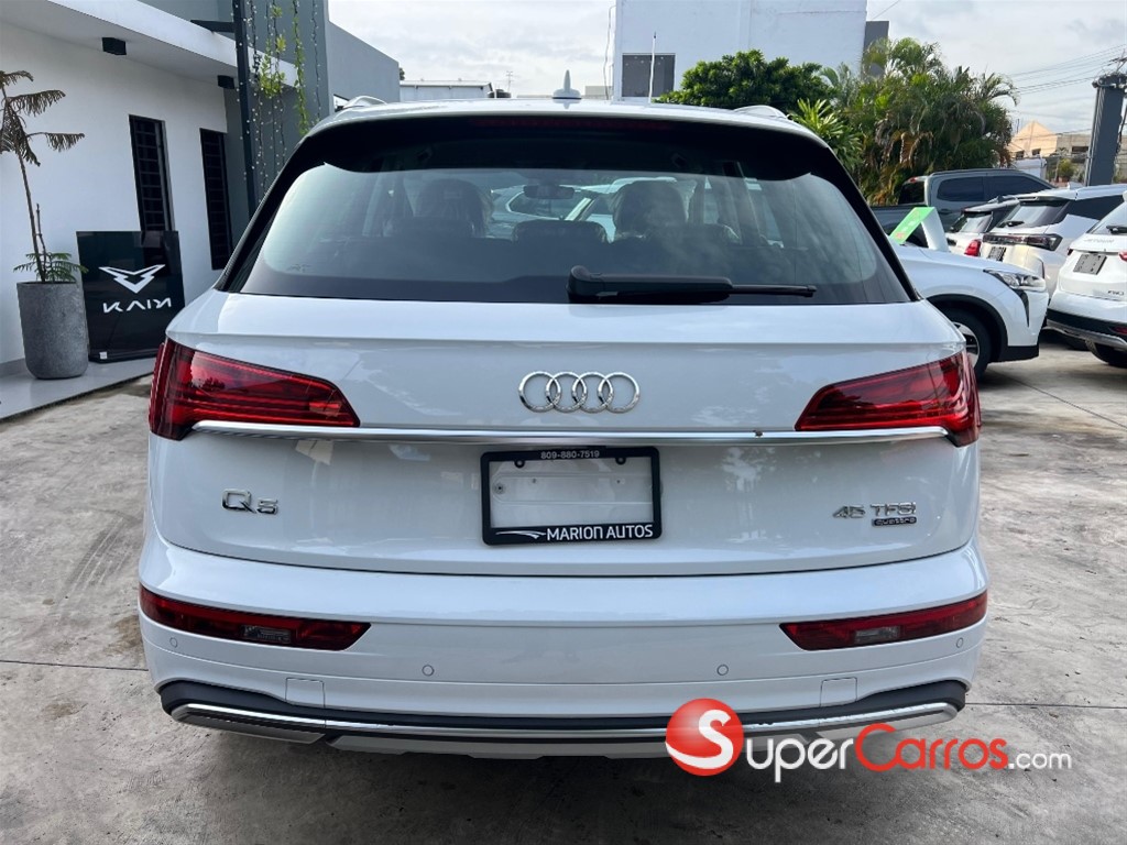 2025 Audi Q5 45 TFSI QUATTRO — foto 2 / 9