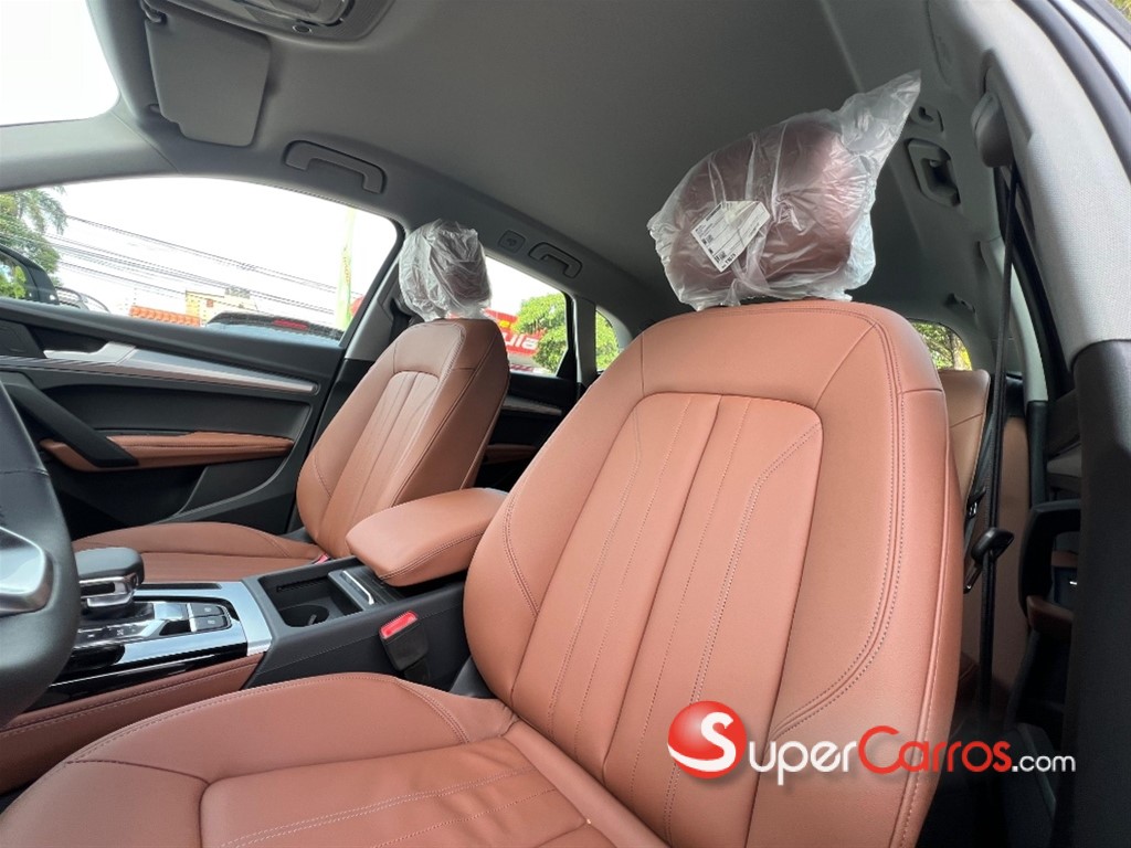 2025 Audi Q5 45 TFSI QUATTRO — foto 4 / 9