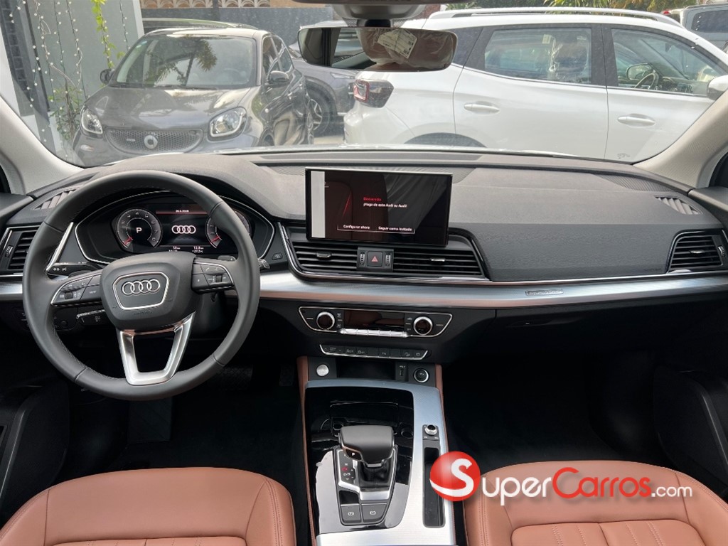 2025 Audi Q5 45 TFSI QUATTRO — foto 6 / 9