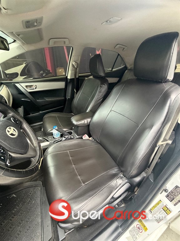 2014 Toyota Corolla LE — foto 8 / 12