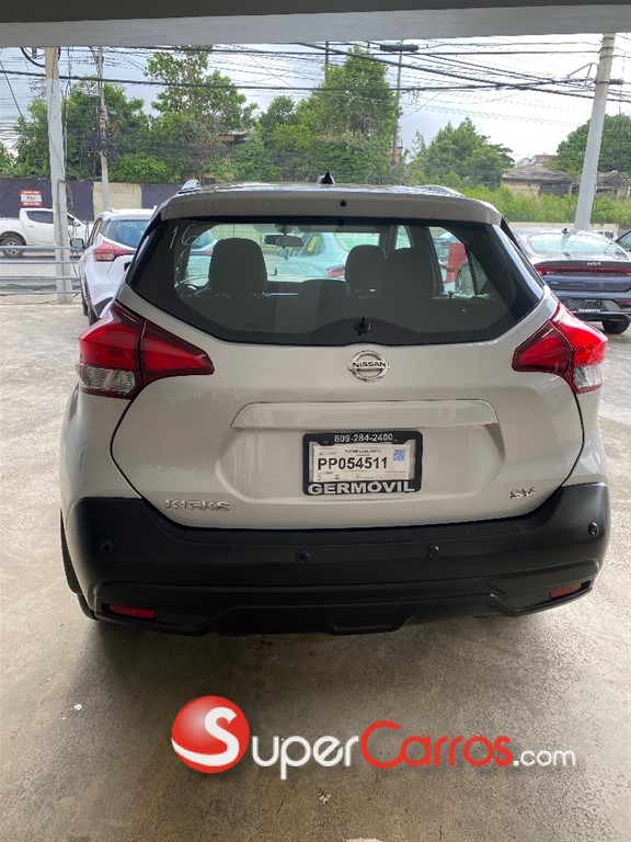 2020 Nissan Kicks SV — foto 5 / 9