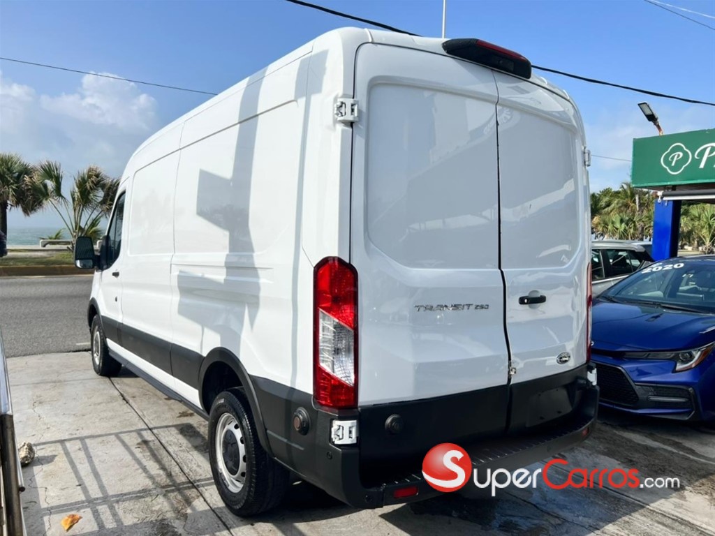 2020 Ford Transit 250 Cargo — foto 2 / 11