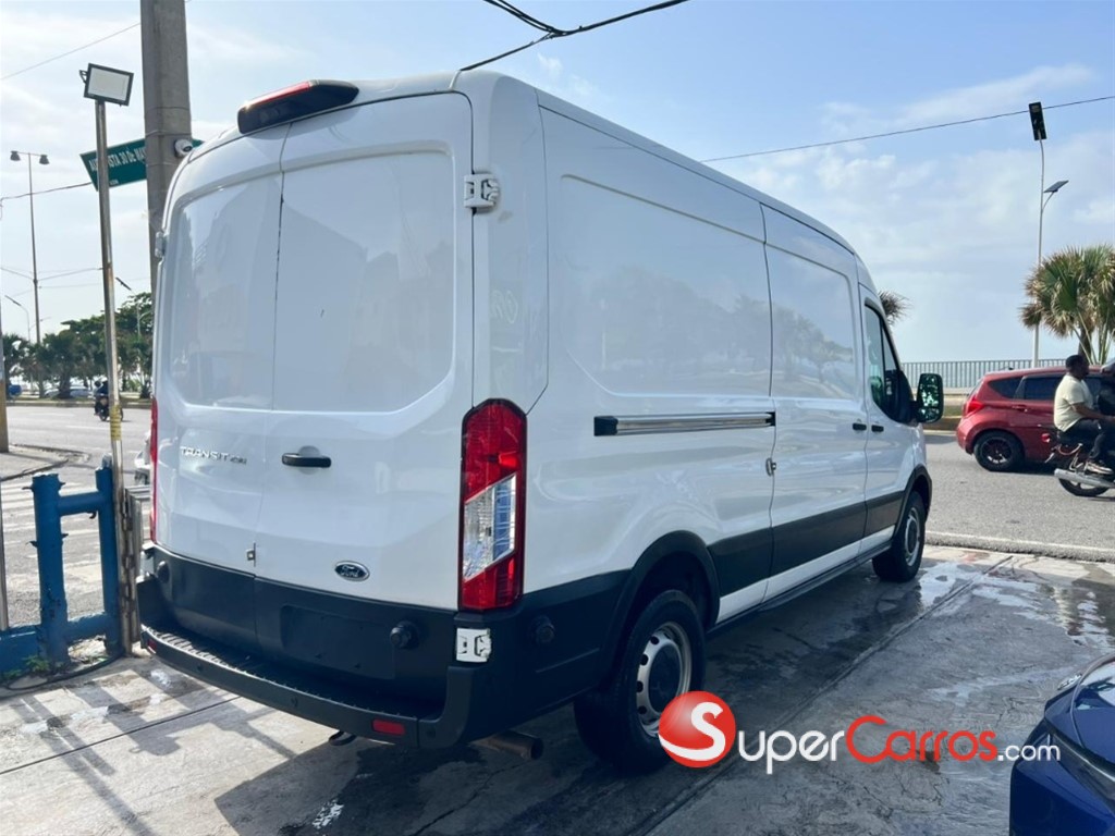 2020 Ford Transit 250 Cargo — foto 3 / 11