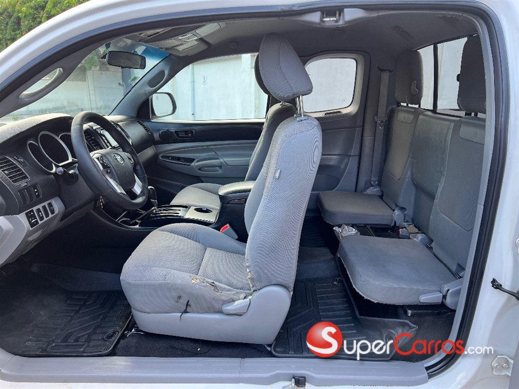 2015 Toyota Tacoma — foto 8 / 10