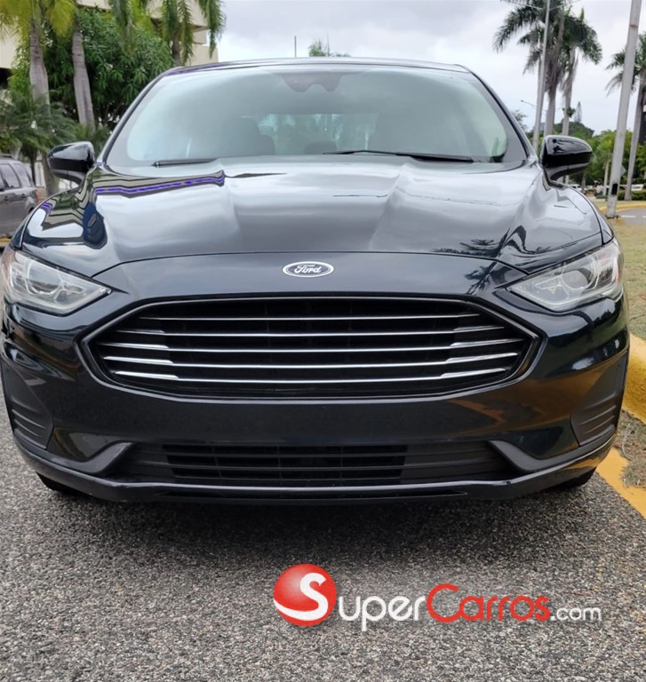 2020 Ford Fusion SE — foto 2 / 9
