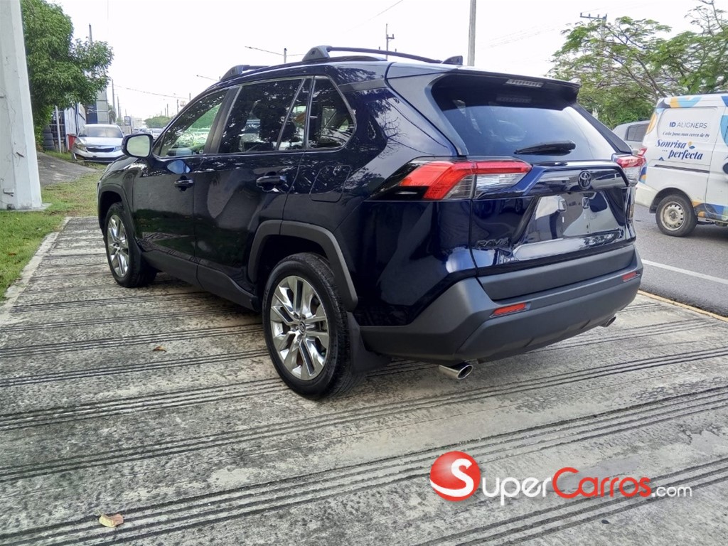 2021 Toyota RAV4 XLE Premium — foto 5 / 11