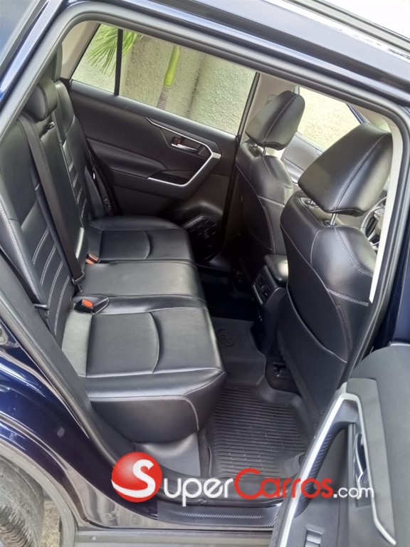 2021 Toyota RAV4 XLE Premium — foto 9 / 11