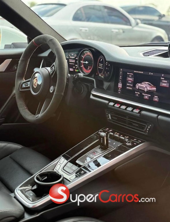 2020 Porsche 911 Carrera — foto 2 / 7