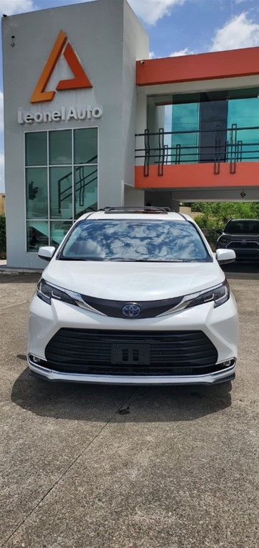2021 Toyota Sienna XLE Premium
