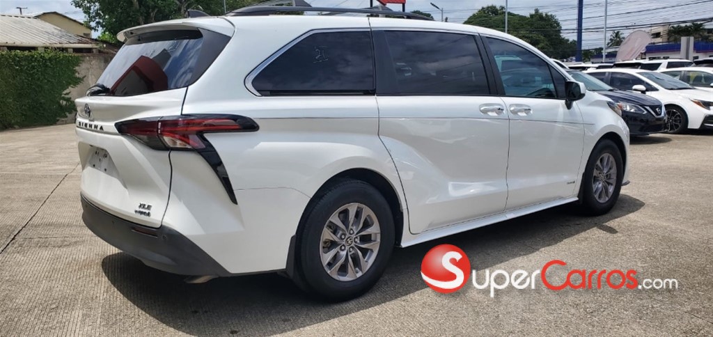 2021 Toyota Sienna XLE Premium — foto 6 / 10