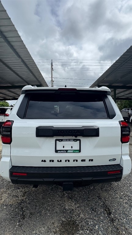 2025 Toyota 4 Runner TRD Off-Road Premium — foto 6 / 10