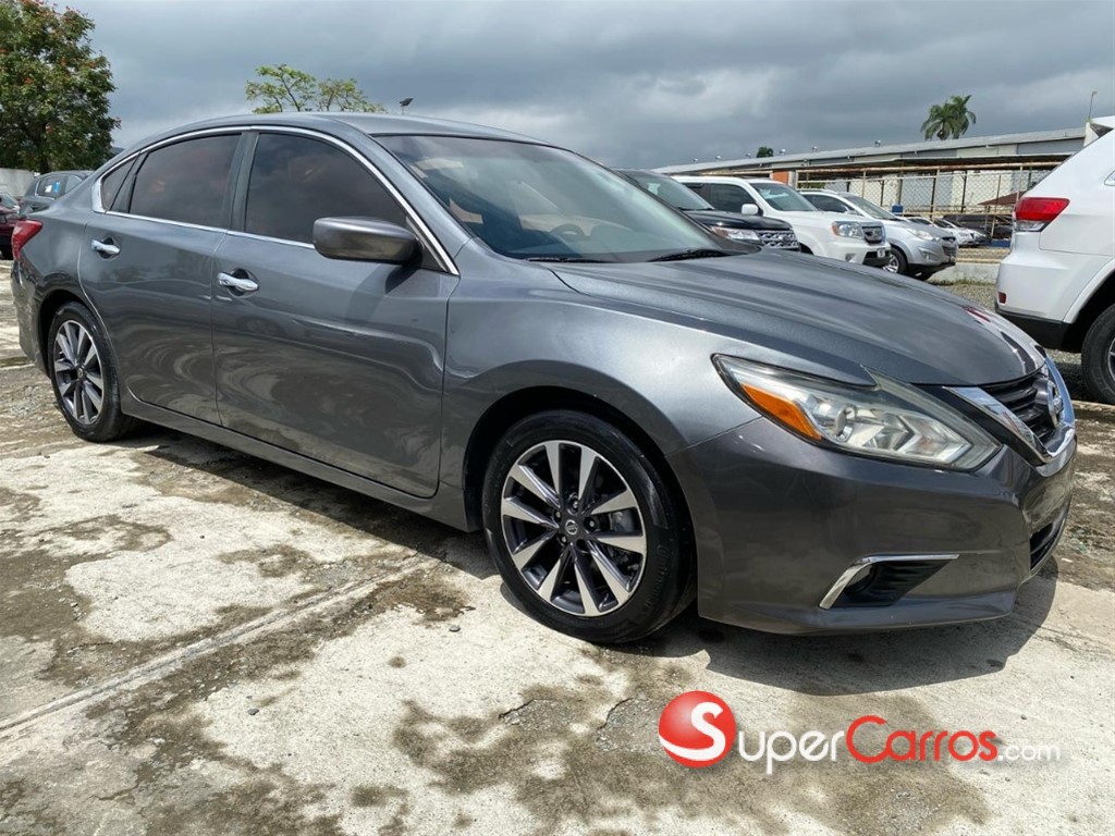 2017 Nissan Altima SV — foto 6 / 10