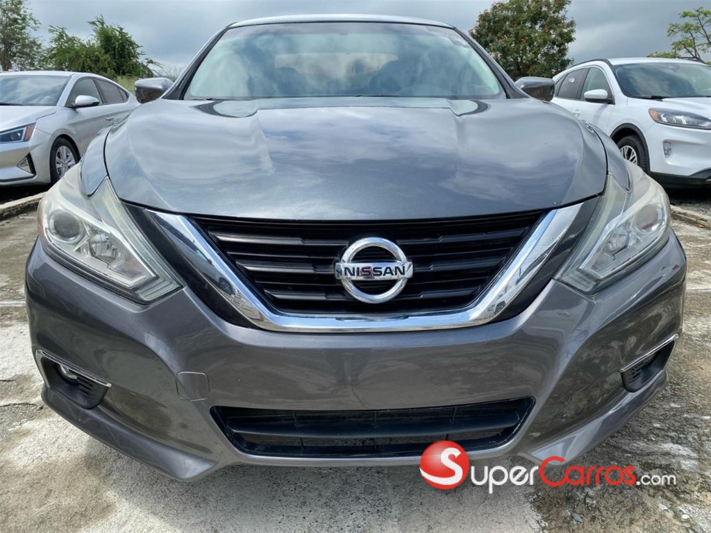 2017 Nissan Altima SV — foto 8 / 10