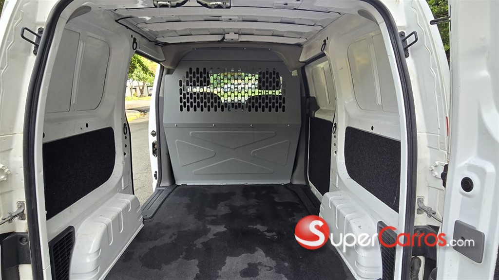 2021 Nissan NV 200 — foto 8 / 10