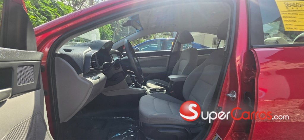 2020 Hyundai Elantra SEL — foto 9 / 11