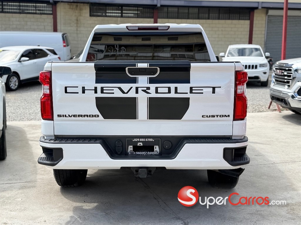 2021 Chevrolet Silverado Custom — foto 4 / 12