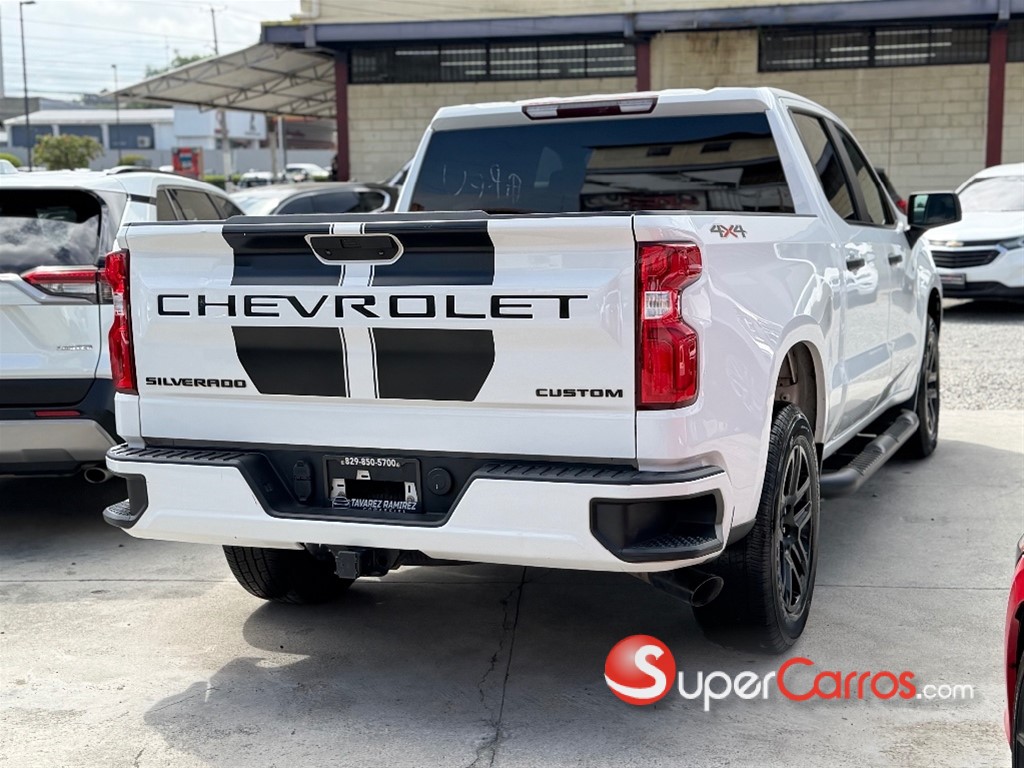 2021 Chevrolet Silverado Custom — foto 6 / 12