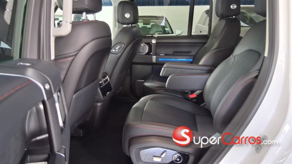 2027 Jetour G700 — foto 10 / 12