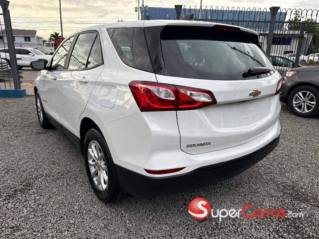 2021 Chevrolet Equinox LS — foto 6 / 10