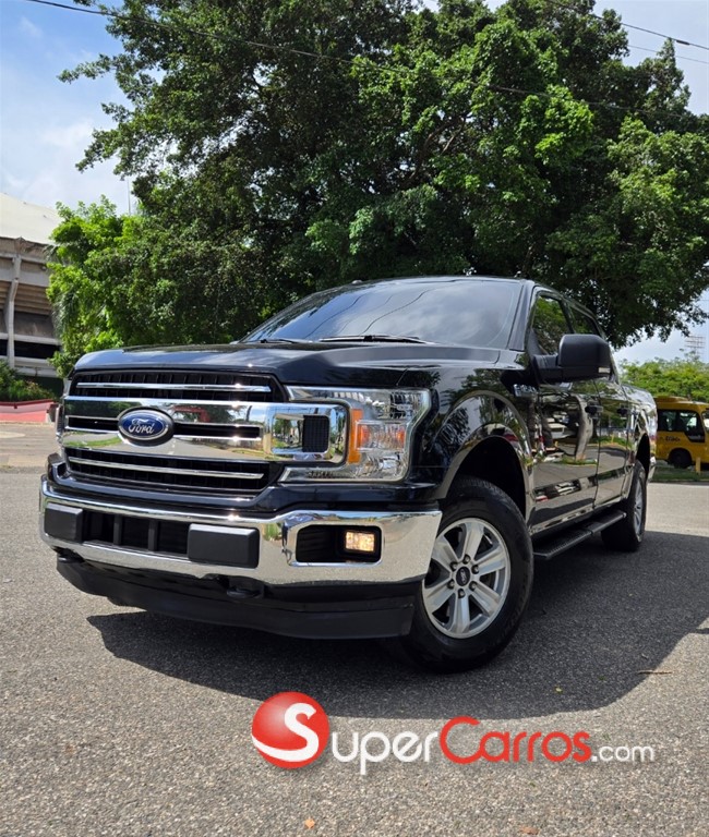 2018 Ford F 150 XLT ECOBOOST — foto 2 / 12