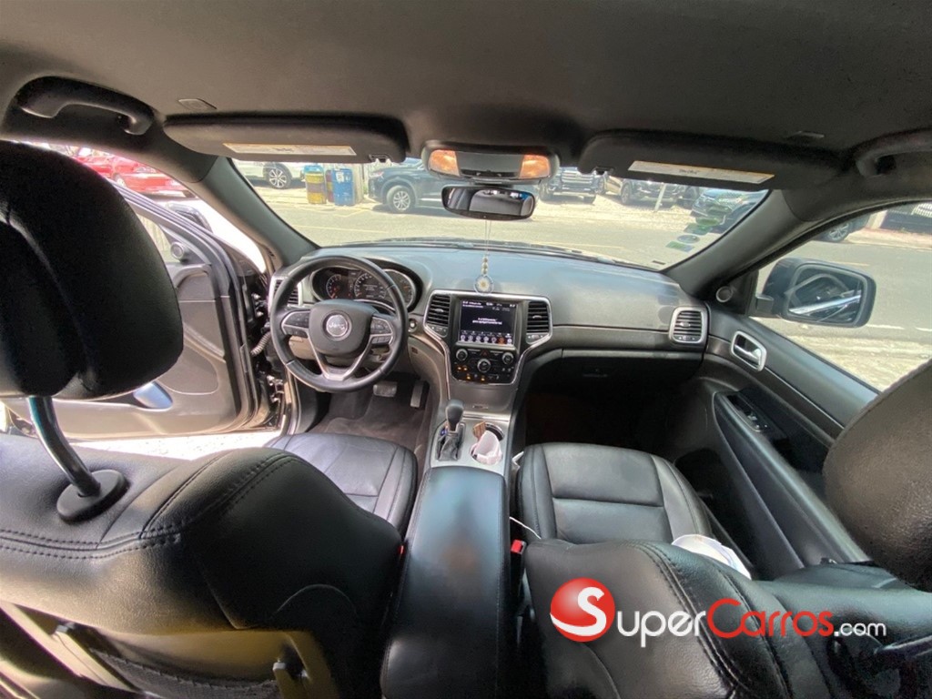 2018 Jeep Grand Cherokee Laredo — foto 7 / 12