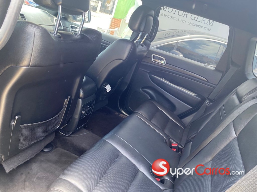 2018 Jeep Grand Cherokee Laredo — foto 8 / 12
