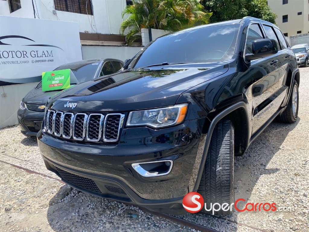 2018 Jeep Grand Cherokee Laredo — foto 10 / 12