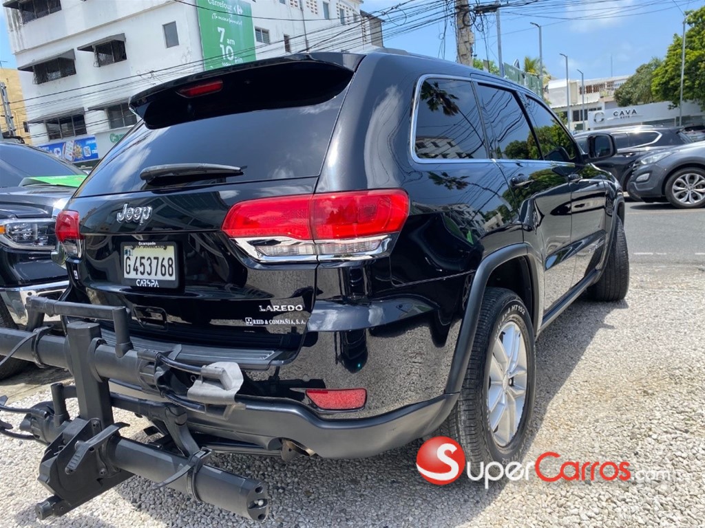 2018 Jeep Grand Cherokee Laredo — foto 11 / 12
