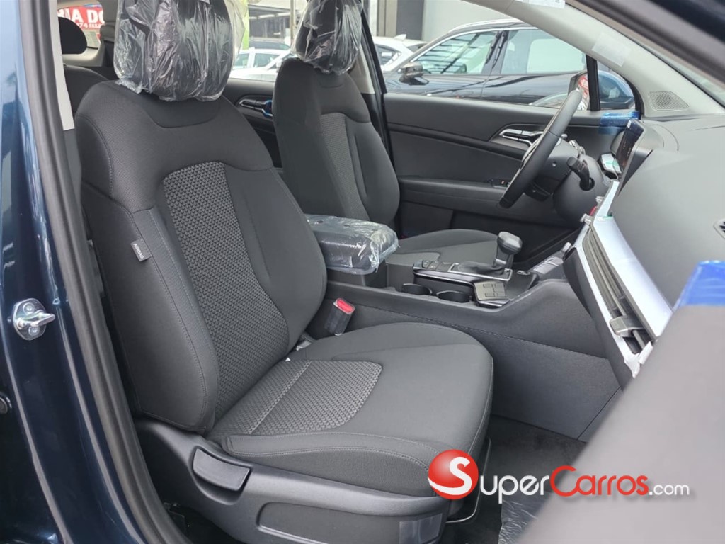 2027 Kia Sportage Sport — foto 10 / 12