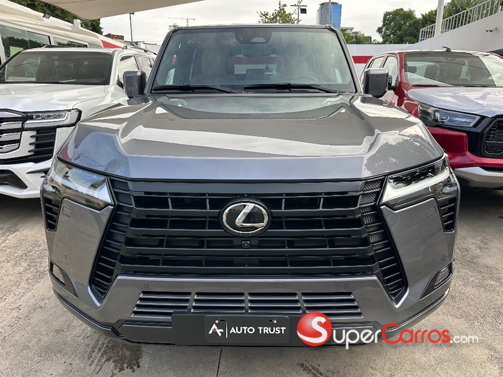 2026 Lexus GX 550 Luxury — foto 2 / 9