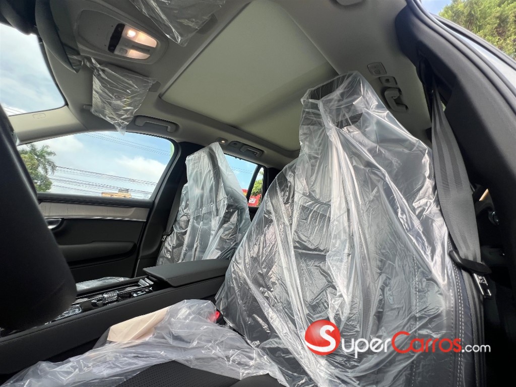 2026 Volvo XC90 Plus Recharge — foto 12 / 12