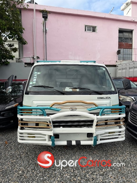 2008 Daihatsu Delta Cama larga
