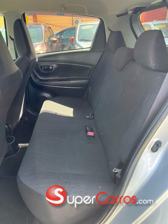 2020 Toyota VITZ — foto 3 / 11