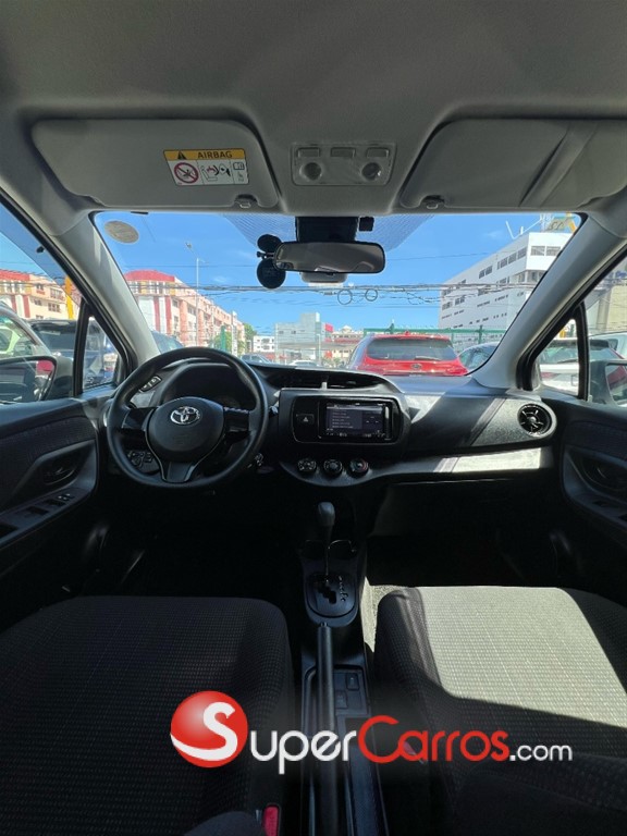 2020 Toyota VITZ — foto 4 / 11