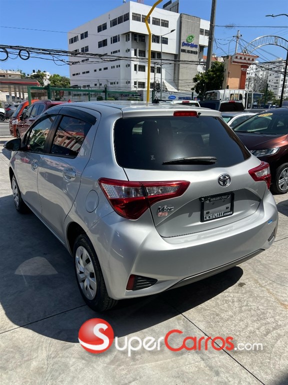 2020 Toyota VITZ — foto 11 / 11
