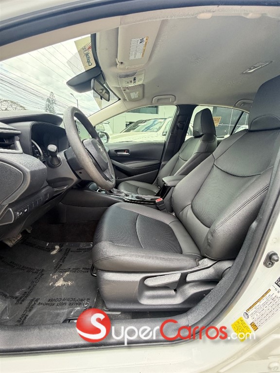 2020 Toyota Corolla LE — foto 7 / 9