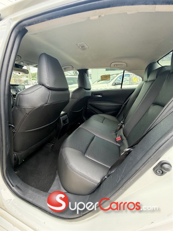2020 Toyota Corolla LE — foto 8 / 9