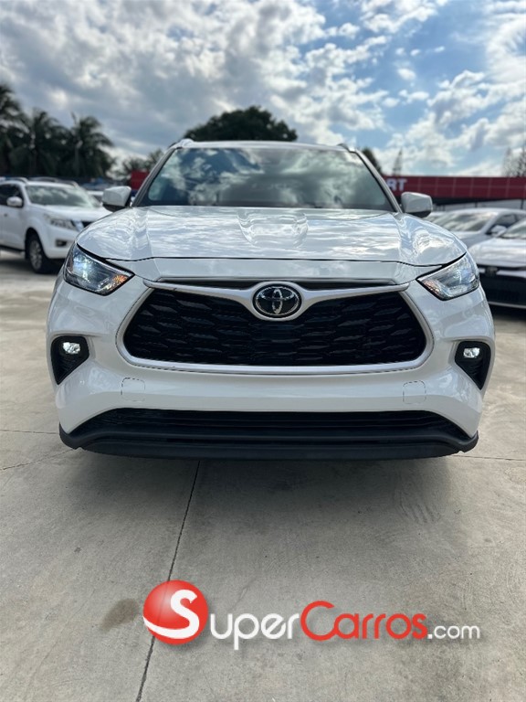 2021 Toyota Highlander XLE — foto 2 / 6