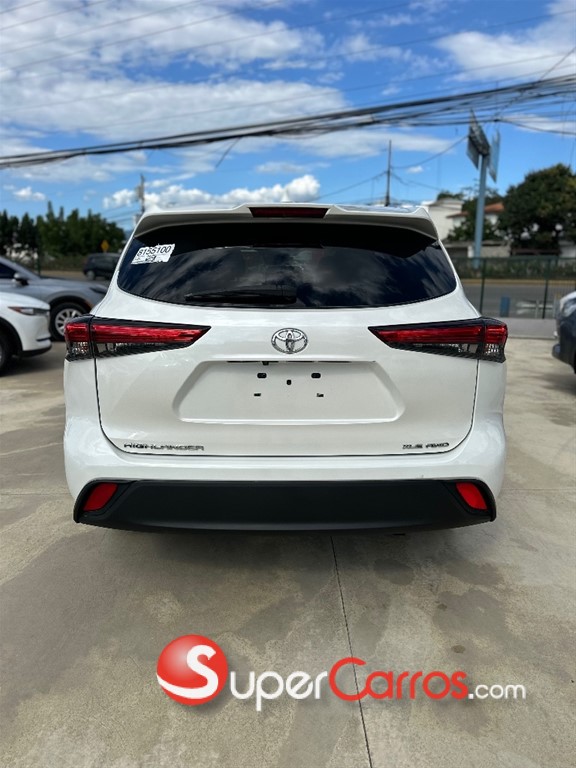 2021 Toyota Highlander XLE — foto 4 / 6